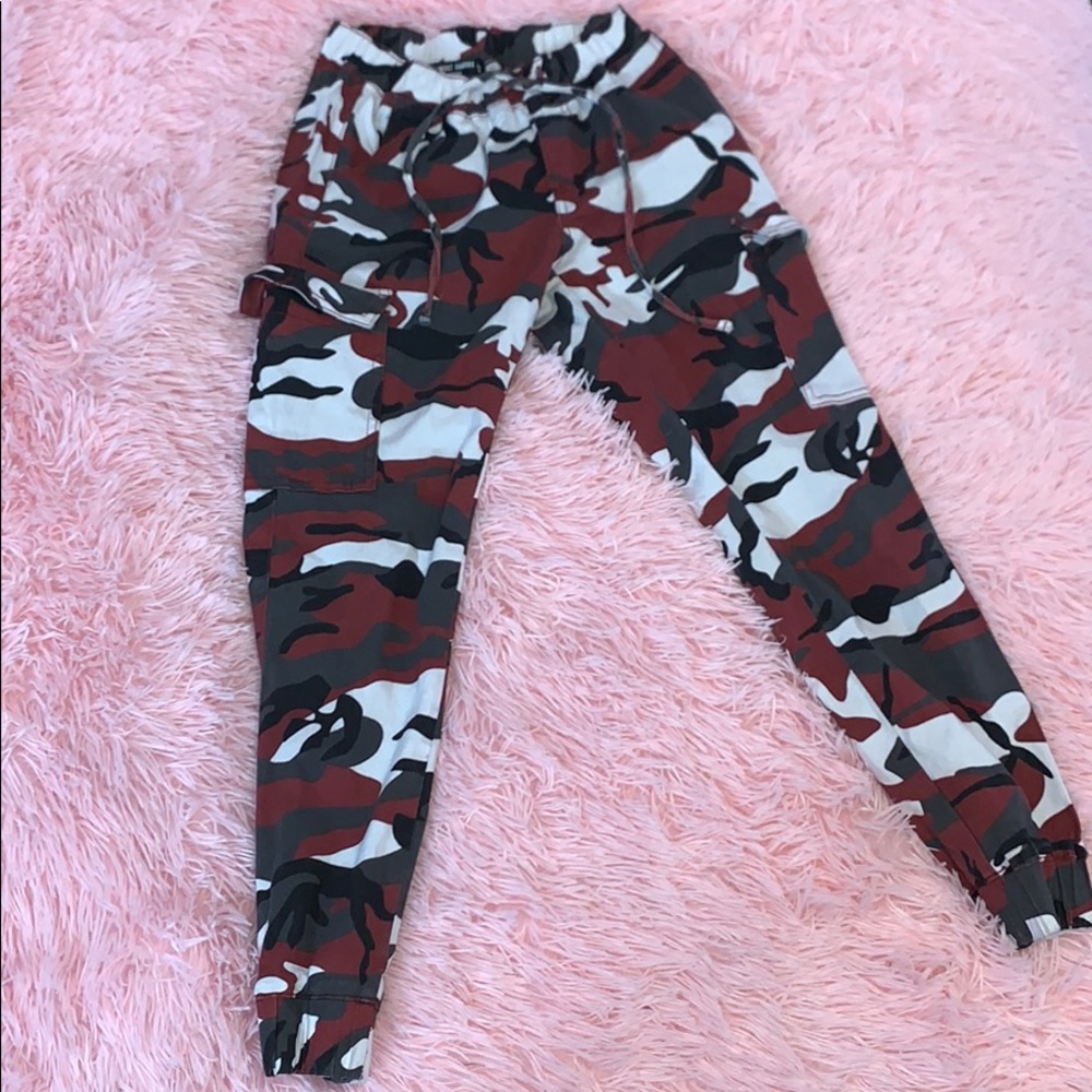 red/black/gray/white camo cargo pants